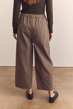 Load image into Gallery viewer, Wide leg ankle trousers
