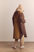 Load image into Gallery viewer, Patch quilted wool blend detachable fur collar coat