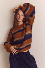 Load image into Gallery viewer, Baby alpaca wool blend crew neck sweater