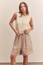 Load image into Gallery viewer, Button-down sleeveless sweater