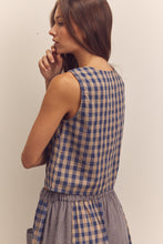 Load image into Gallery viewer, Cotton Gingham Sleeveless Button-Down Top