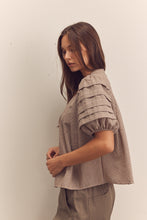 Load image into Gallery viewer, Puff pintuck sleeve blouse