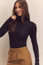 Load image into Gallery viewer, Wool blend lightweight knit turtle-neck