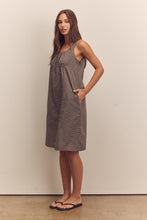 Load image into Gallery viewer, Front shirring cotton knee dress