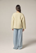 Load image into Gallery viewer, Eyelet reversible quilted Jacket