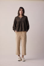 Load image into Gallery viewer, Cropped corduroy baggy pants