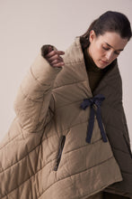 Load image into Gallery viewer, Blanket quilt jacket