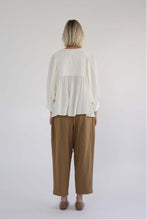 Load image into Gallery viewer, Quilted detail cotton peasant blouse