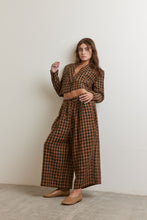 Load image into Gallery viewer, Crop plaid linen jacket