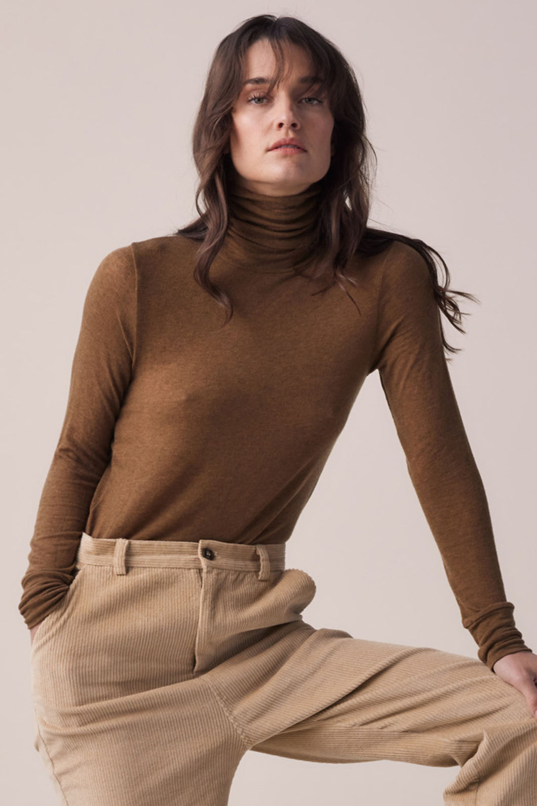 Wool blend lightweight knit turtleneck