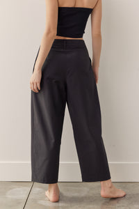 Pleated taped pants