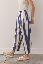 Load image into Gallery viewer, Striped taped pants
