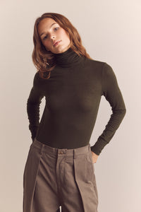 Wool blend lightweight turtleneck