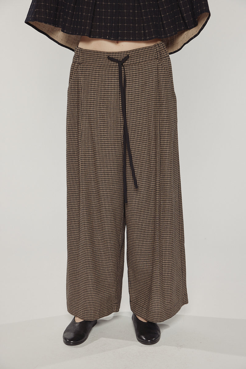 Wide leg straight pants