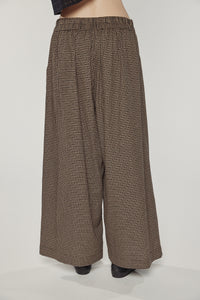 Wide leg straight pants