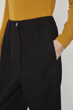 Load image into Gallery viewer, Wool blend pintuck pants
