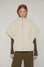 Load image into Gallery viewer, Reversible high-neck vest
