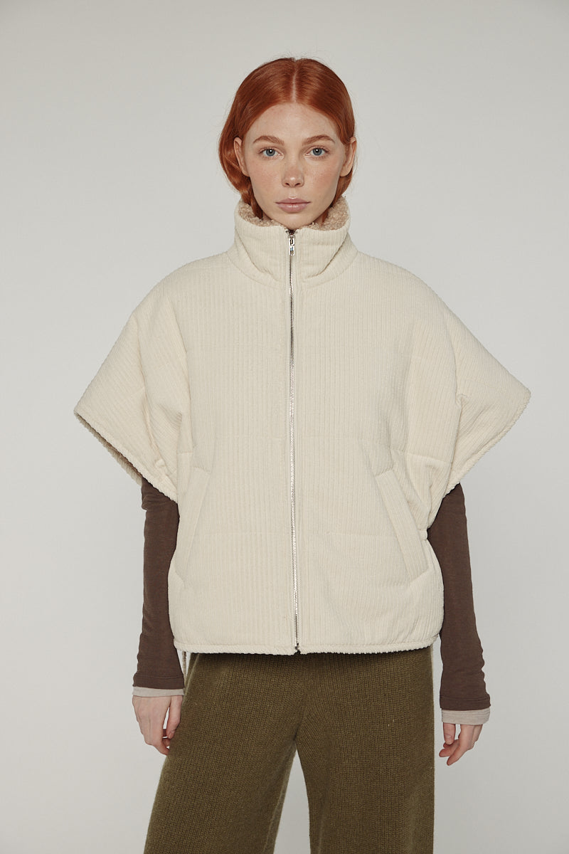 Reversible high-neck vest