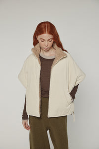 Reversible high-neck vest