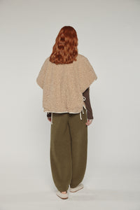 Reversible high-neck vest