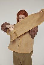 Load image into Gallery viewer, Wool-blended scarf vest
