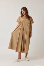 Load image into Gallery viewer, Pleated pullover dress
