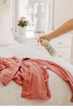 Load image into Gallery viewer, Nellie's Clean : Wrinkle-B-Gone Large (Fabric Wrinkle Remover Spray)
