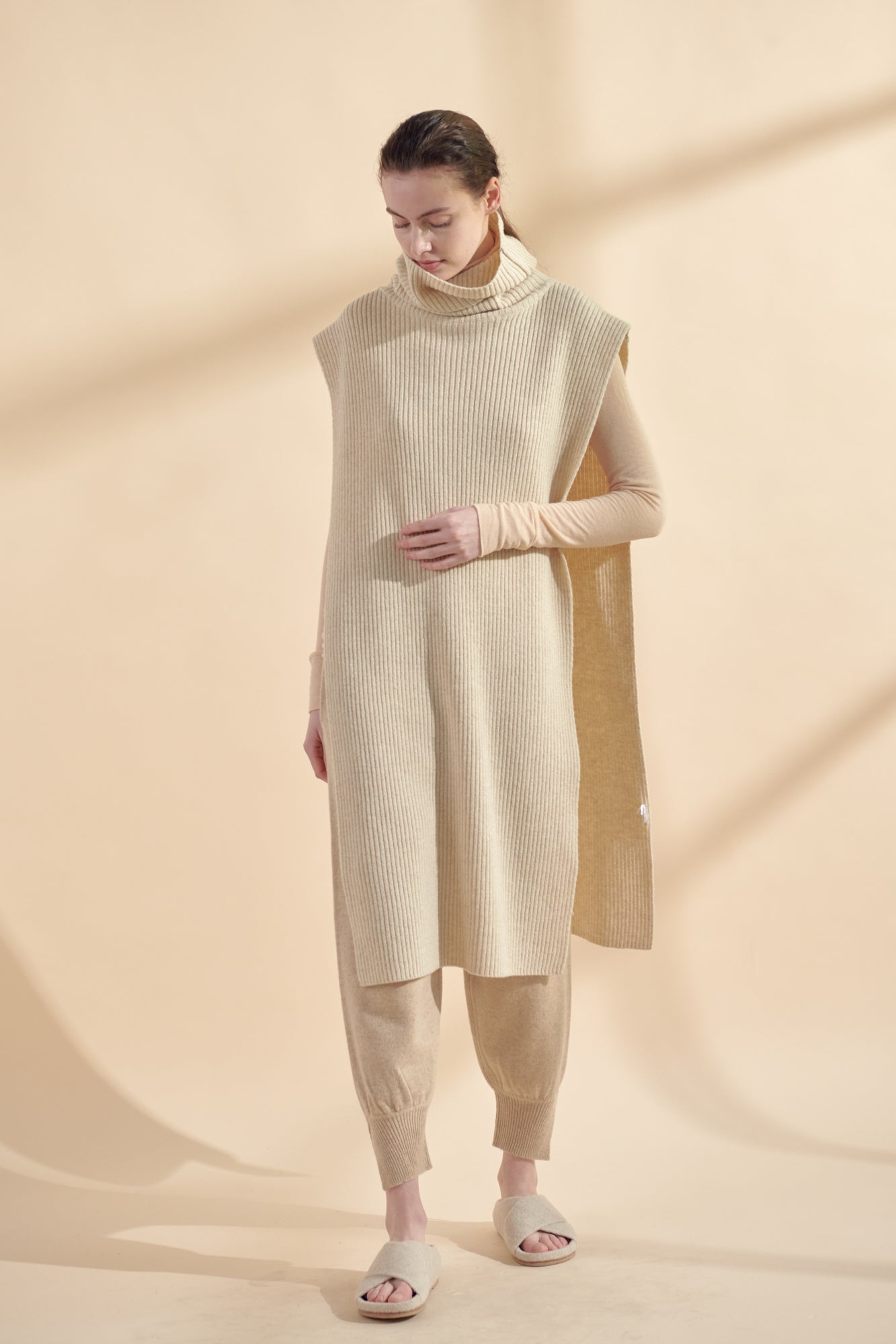 CASHMERE BLEND TURTLENECK