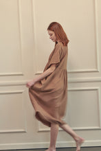 Load image into Gallery viewer, Loose fit midi dress
