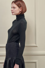 Load image into Gallery viewer, Wool blend lightweight knit turtle-neck
