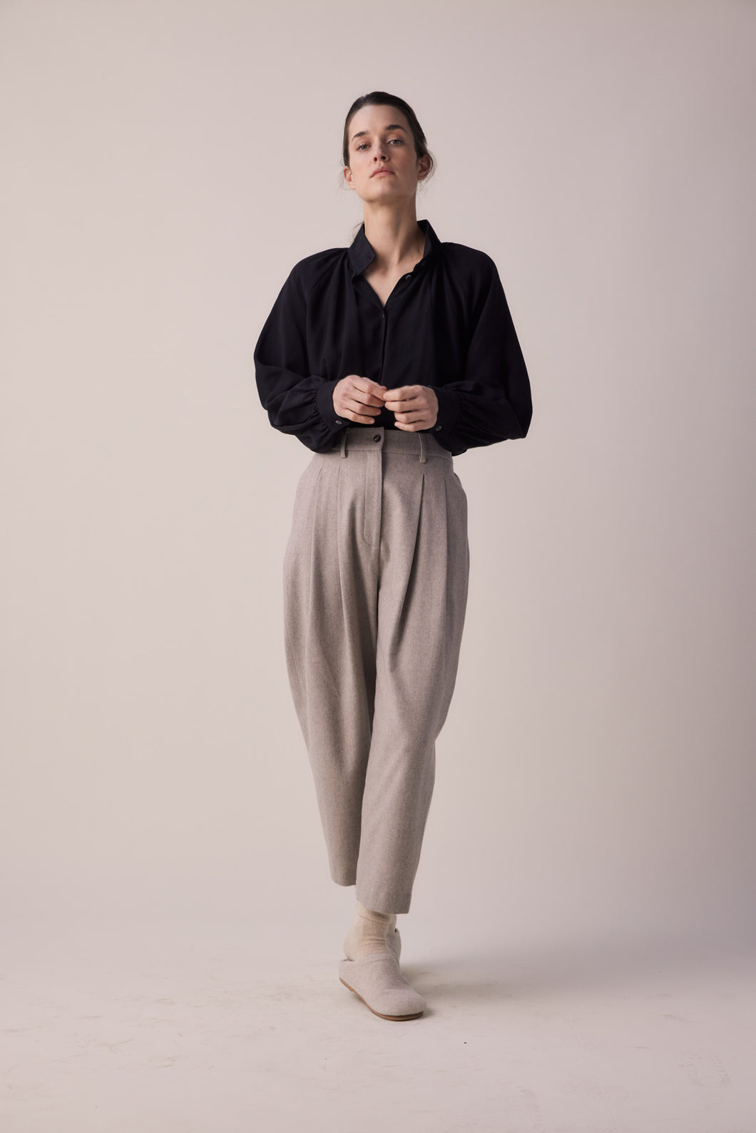 Taped ankle wool pants