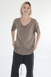 Garment dye loose fit crew neck cotton t-shirt